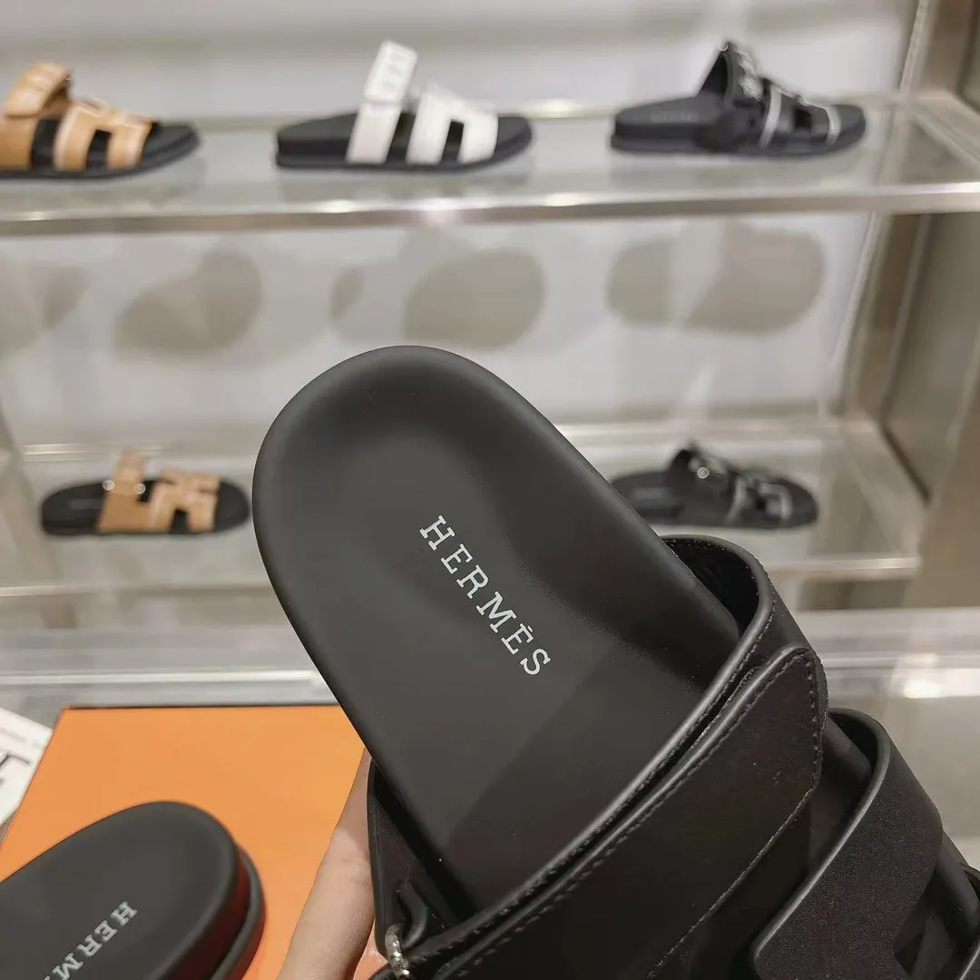 👟👟Ex-factory price 480👟👟 H Home HERMES's recently popular Erjiu shoes - classic style. [Fireworks][Fireworks][Fireworks][Fireworks][Fireworks][Fireworks] Sandals, paired with various colorful socks, are popular. ✅Upper: imported mixed sheepskin, deerskin ✅Inner: imported mixed sheepskin ✅Outsole: T👟👟Ex-factory price u non-slip and wear-resistant outsole ✅Number of codes: 35-41